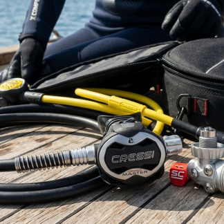 Regulātora komplekts Cressi T10Sc Cromo + Master Regulator + Compact Pro Octopus + Standard Inflation Hose + Mini Spg Vale 300 C Console +360 Regulator Bag