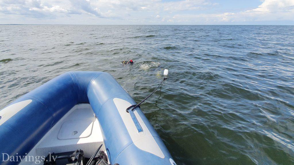RIB-Motorboote bringen Taucher in die Ostsee