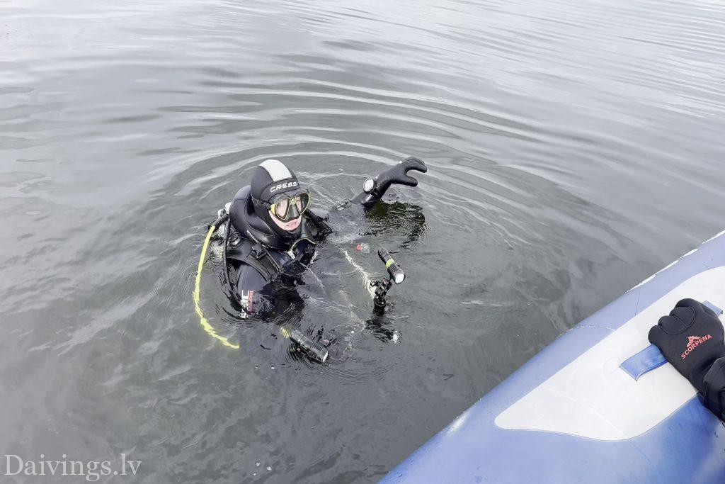 Se descubrió champán del siglo XIX en el fondo del mar Báltico, en los restos de un barco hundido