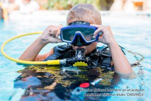 Dykbassäng för barn och nybörjare