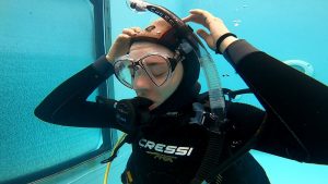 Private diving lessons for new diving enthusiasts