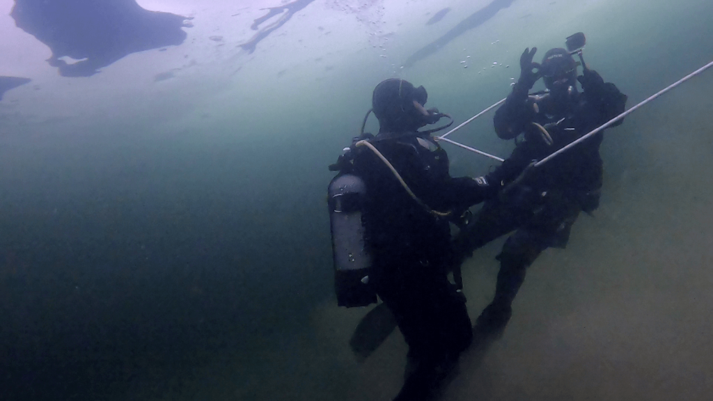 PADI ICE-Tauchen in Lettland