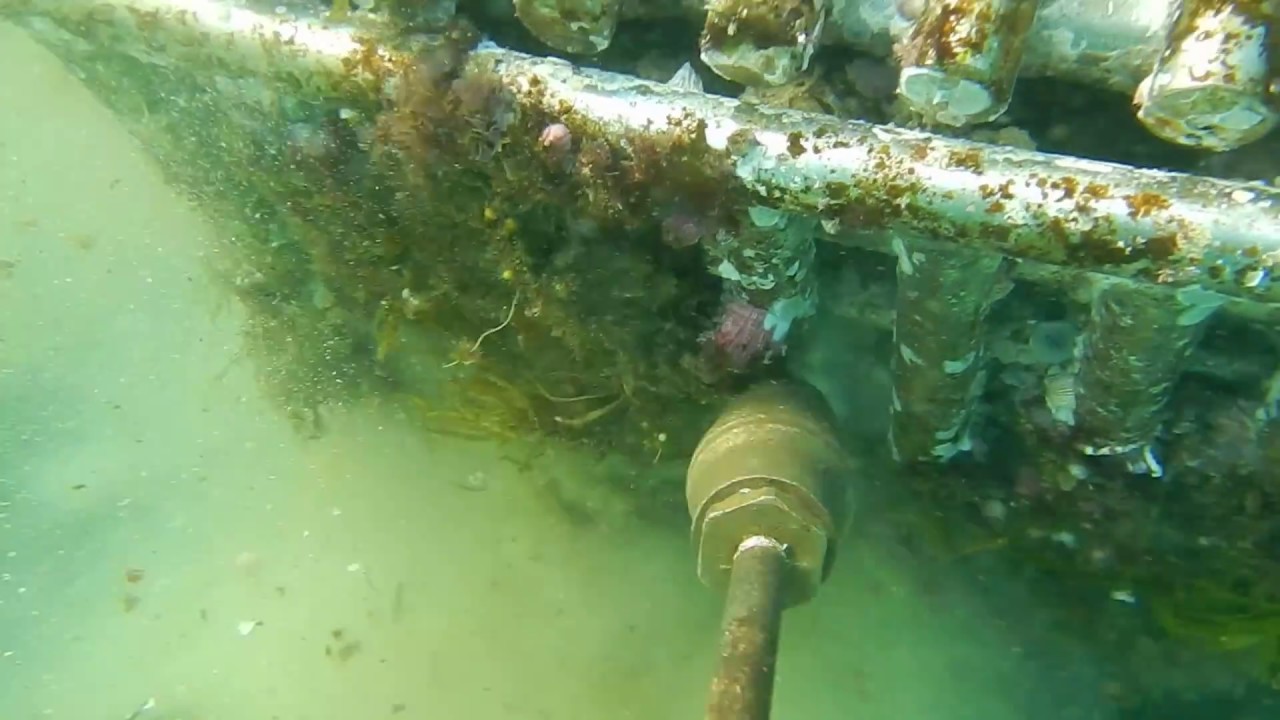 Trabajos de limpieza submarina en Letonia